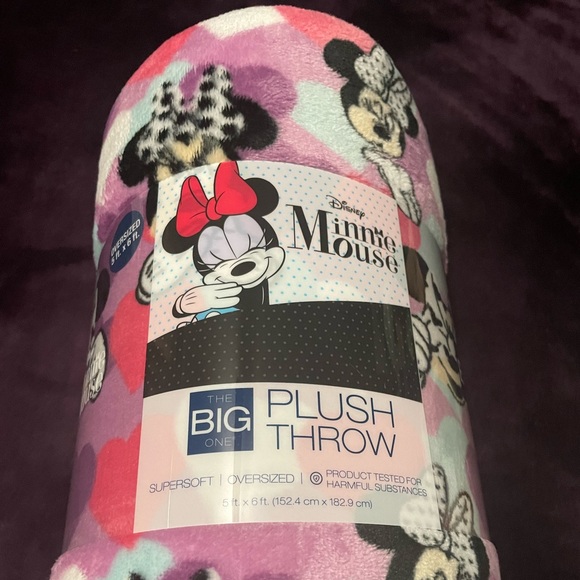 The Big One Bedding Disneys Oversized Supersoft Printed Plush Throw